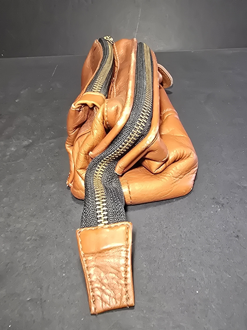 Frye Clutch Mens Small Brown Leather Zip Travel Toiletry Dopp Kit Bag Pouch - Picture 5 of 15